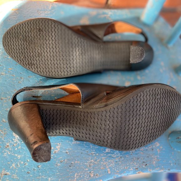 Atelier leather heels (Nordstroms) 38 - Picture 8 of 9